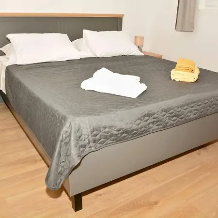 Stella * Smokvica (Korcula)