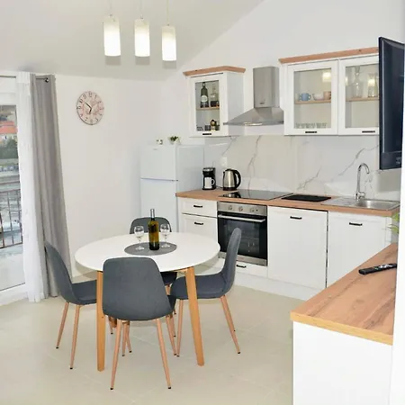 Stella בית אירוח