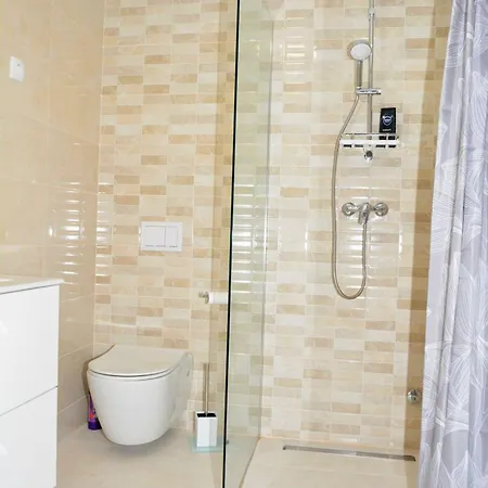 Stella בית אירוח