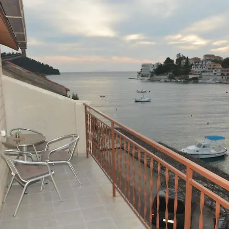 בית אירוח Stella